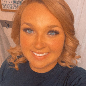 Meet your Posher, Alexis